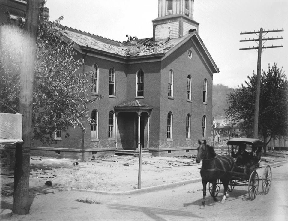 Magnolia High School 1880-1901, courtesy of Joe Ward Magnolia High School 1880-1901, courtesy of Joe Ward